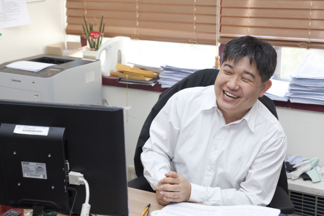 이은성 연구위원은 청암 사이언스 펠로십과 티메 케미스트리 저널 어워드를 받은 주목받는 젊은 연구원이다. - IBS 제공